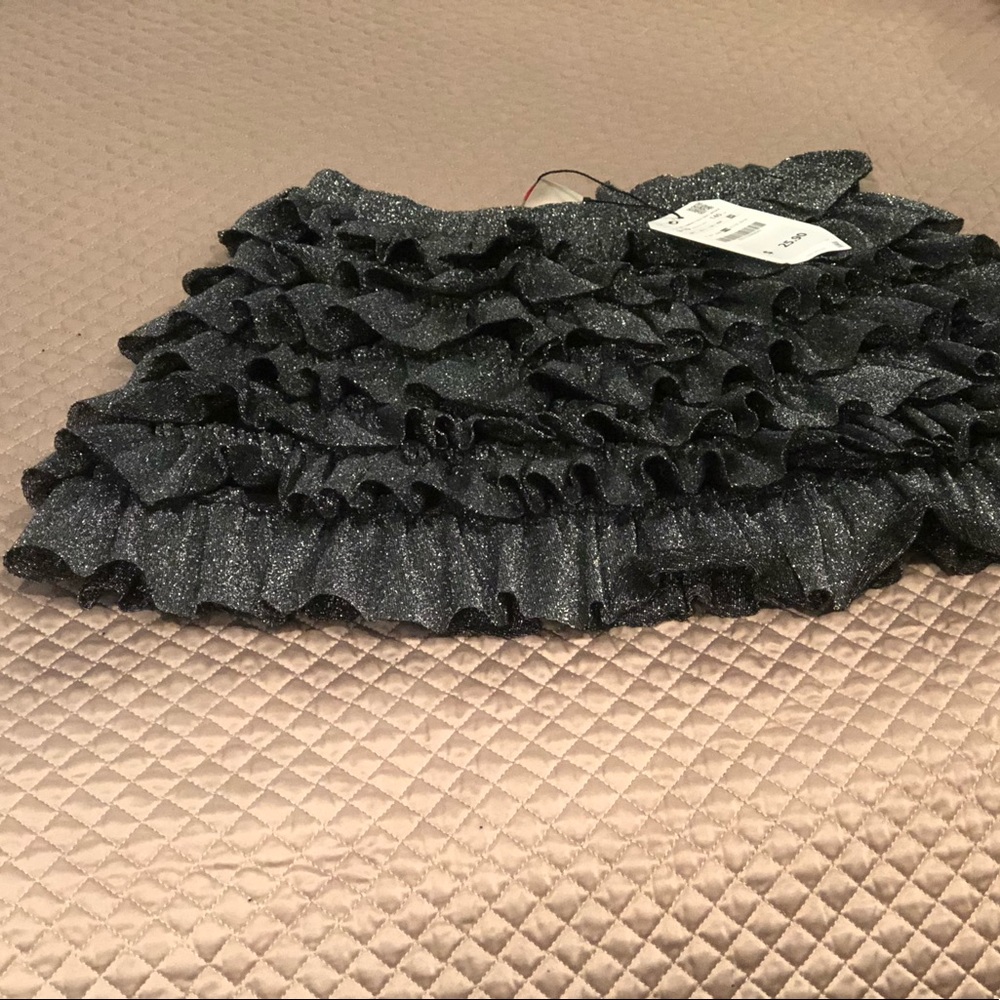 Flowing ruffle skirt.